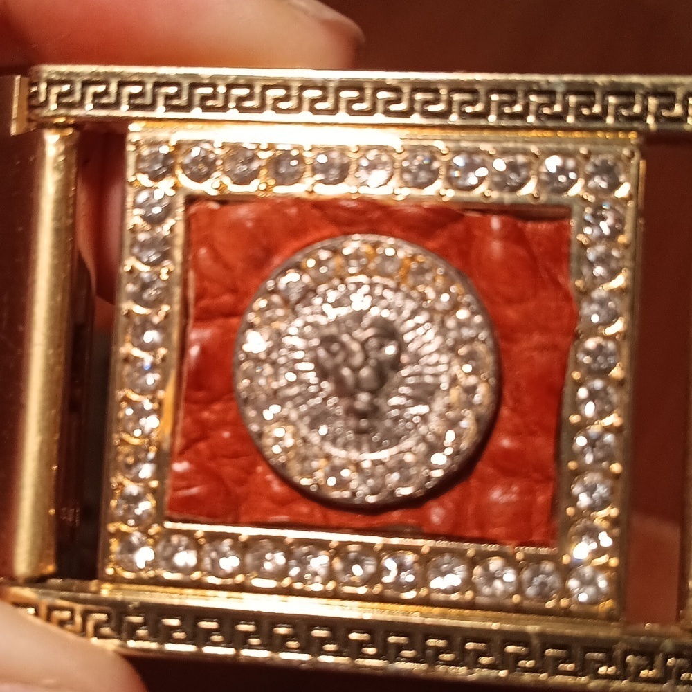 Brown Leather Belt with Gold Lion Buckle Size 36 - Picture 12 of 12